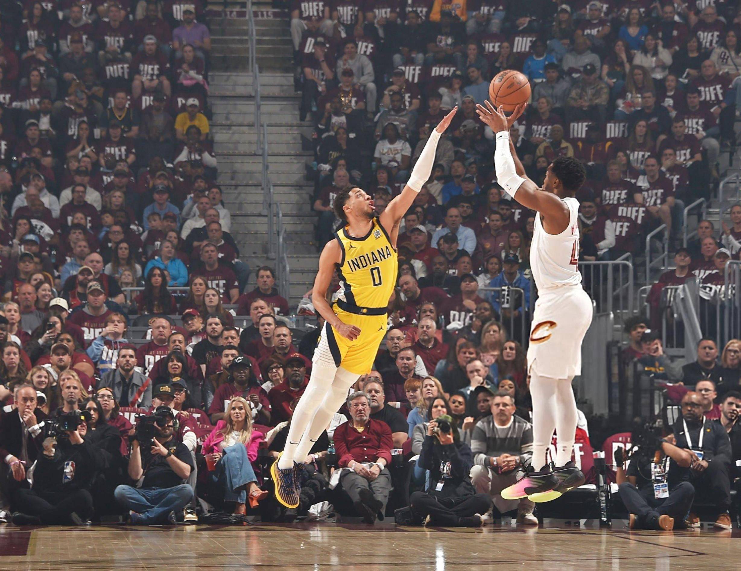 NBA精彩犹如电影大片，球员英华展现不凡