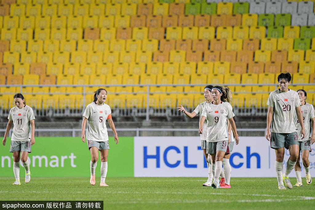 五人制女足比赛上演，技战术对决